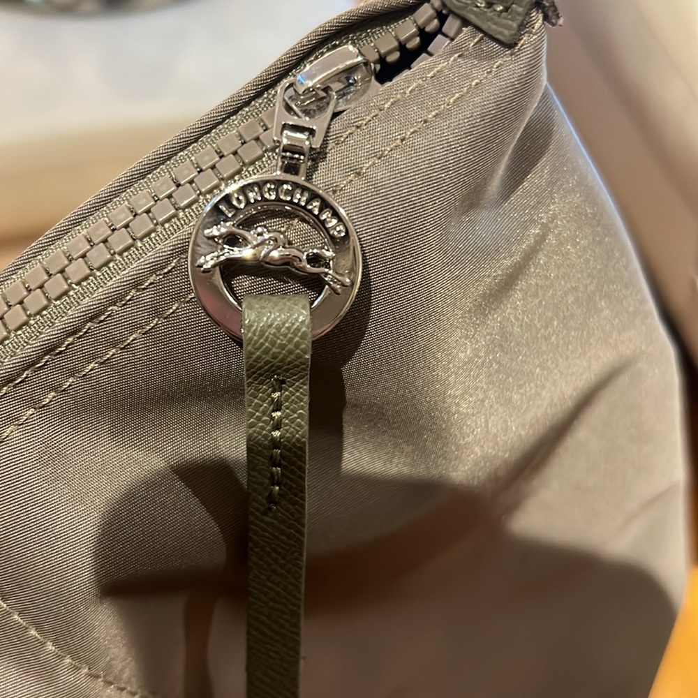Longchamp Olive Green Le Pliage Large Tote - Picture 5 of 8